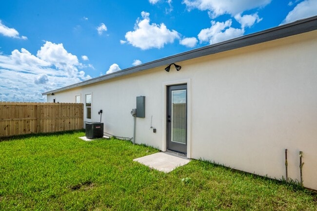 Building Photo - 3548 Hidalgo Cir