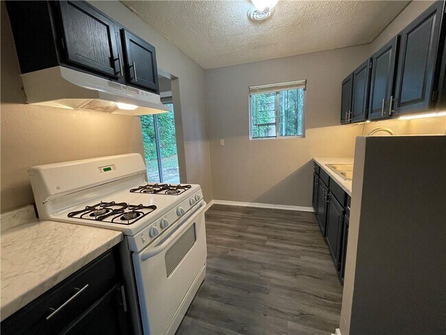 Building Photo - 4554 Doral Dr SW