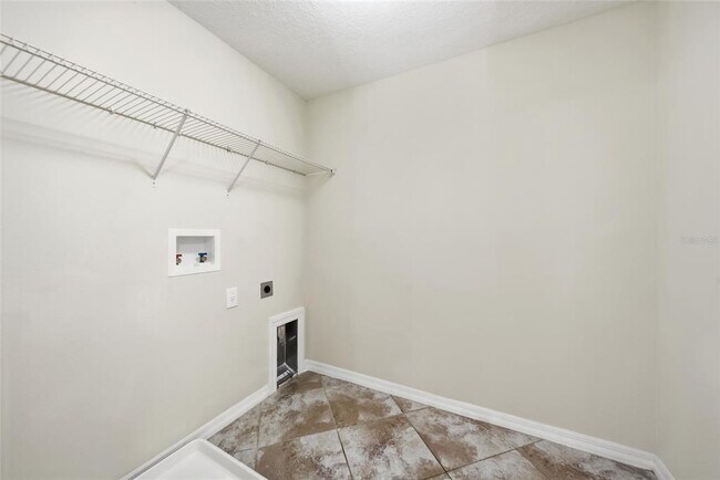 Building Photo - 12125 Streambed Dr