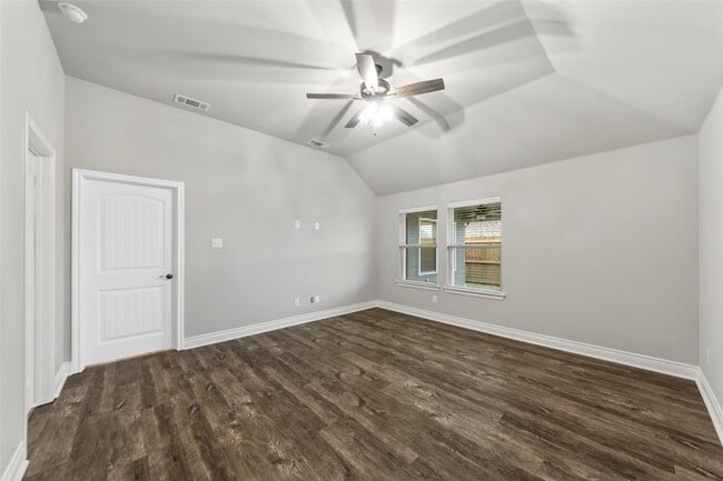 Building Photo - 1301 Brad Kellar Dr