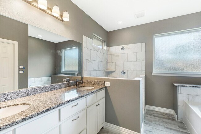 Building Photo - 7638 Bronze Trail Dr