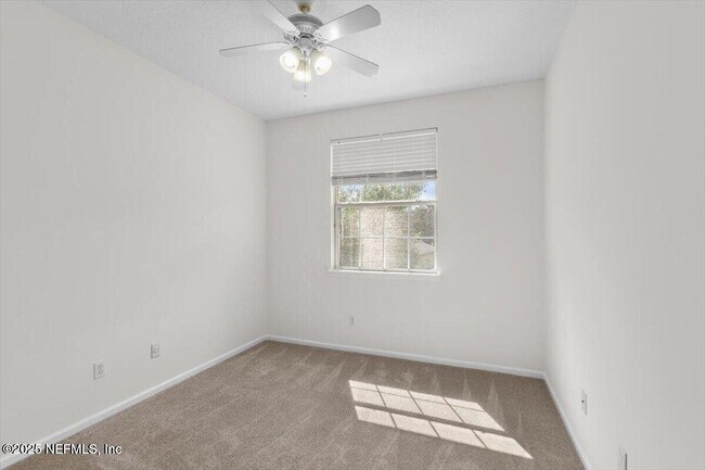 Building Photo - 336 Edge of Woods Rd