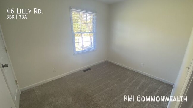 Building Photo - 3 Bed / 3 Bath Single Family (Available 8/...