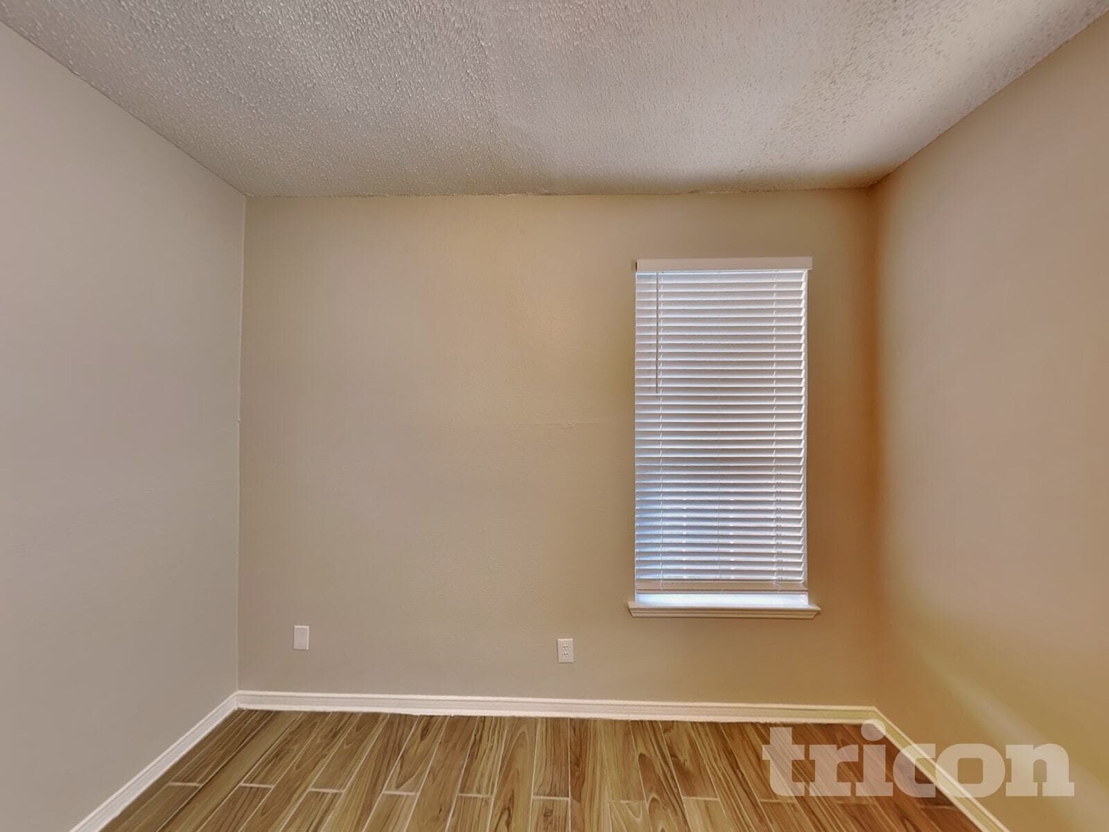 Building Photo - 317 Meandering Way Ct