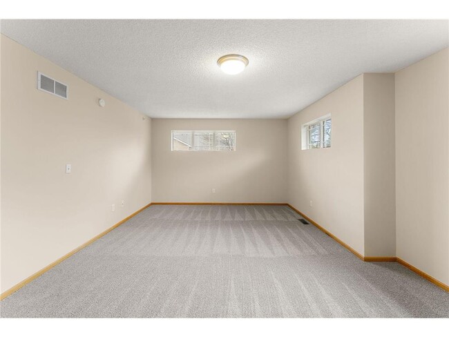 Building Photo - 14975 Pinto Ln