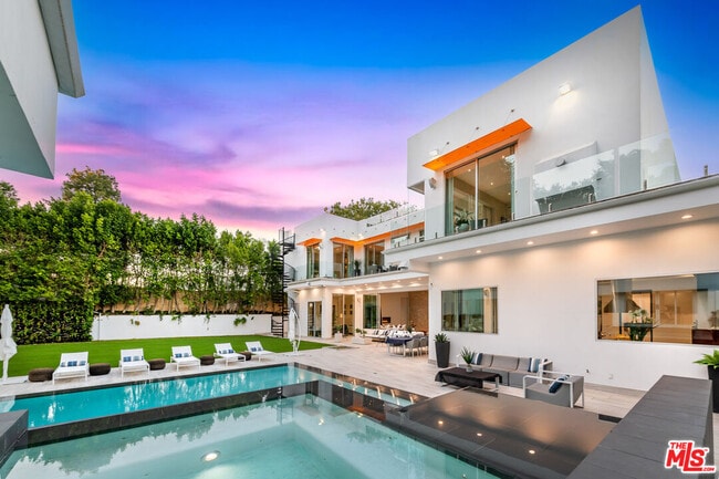 Building Photo - 4533 Estrondo Dr