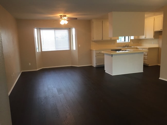 Building Photo - 4440 154th St