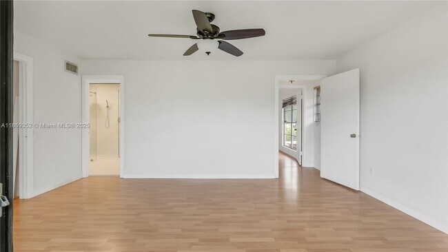 Building Photo - 7123 SW 115th Pl