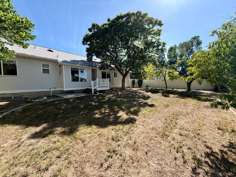 Building Photo - 2008 W 12510 S