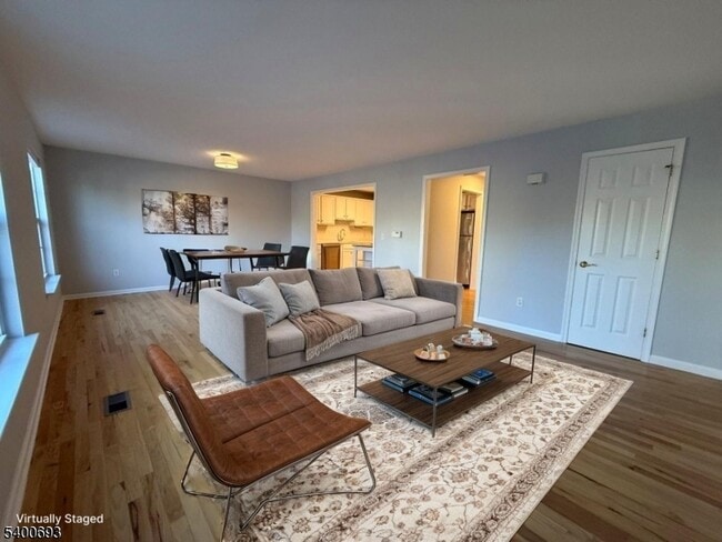 Primary Photo - 53 Division Ave