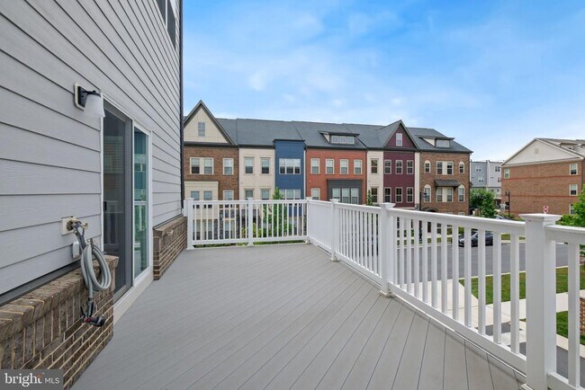 Building Photo - 143 Rubens Dr