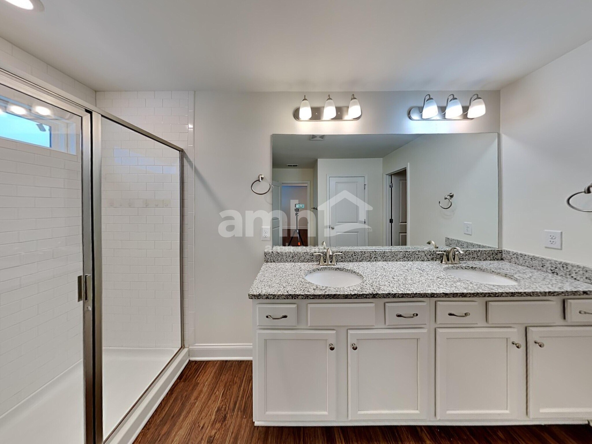 Building Photo - 1930 Sterling Brook Ct