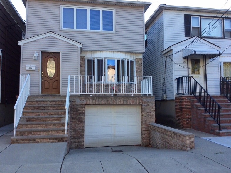 Front of House with Sun Porch - 30 E 36th St