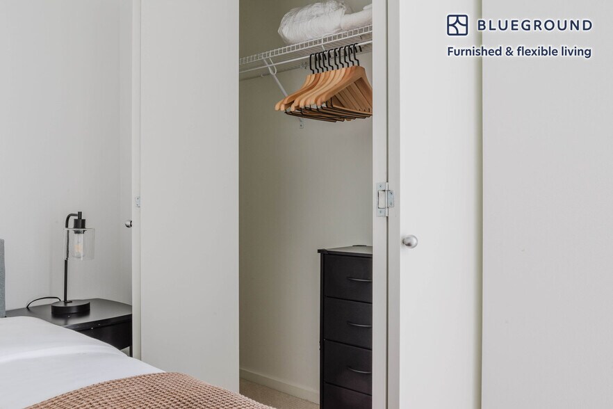 Building Photo - 4609 Union Bay Pl NE