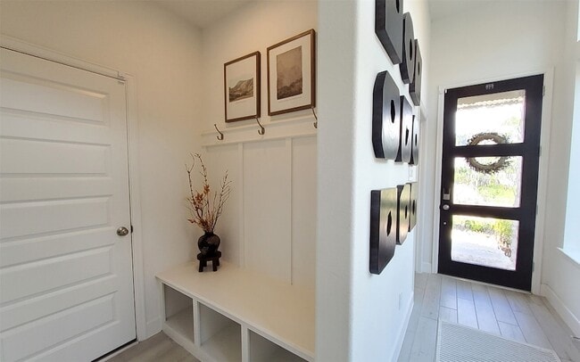 Building Photo - 27127 Cutleaf Daisy Ct
