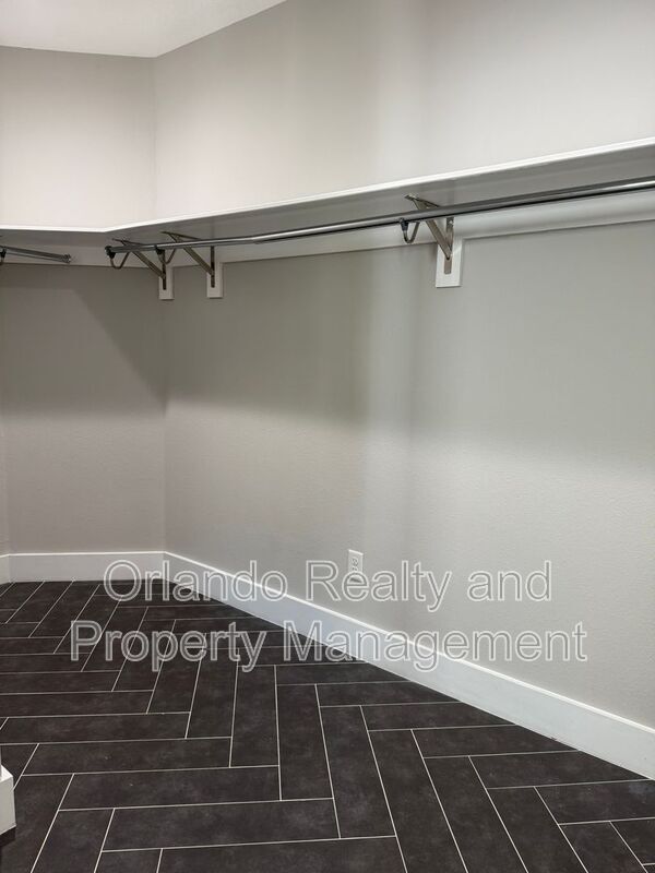 Building Photo - 521 Peachtree Rd
