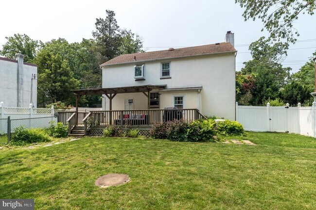Building Photo - 3279 Susquehanna Rd