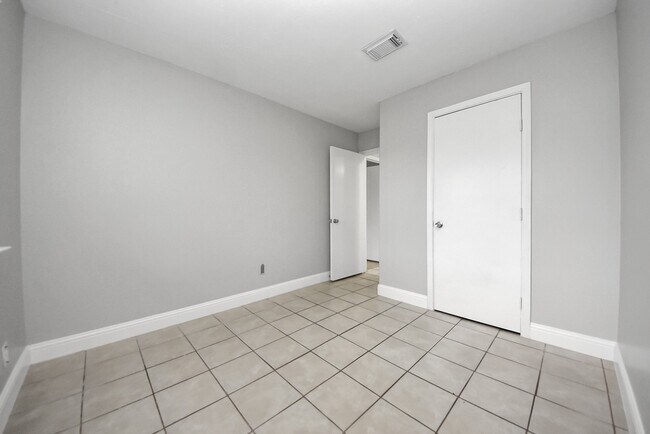 Building Photo - 20627 Burwood Cir