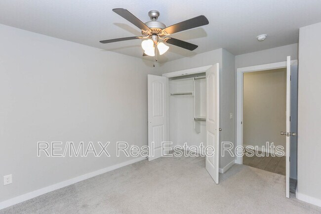 Building Photo - 1503 Purple Finch St