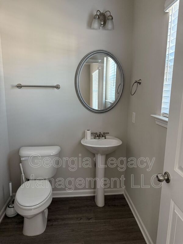 Building Photo - 1272 Towne Square Ct