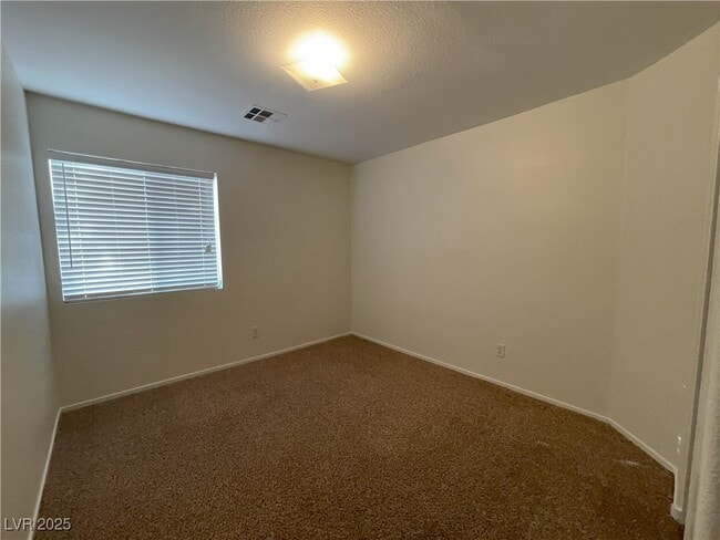 Building Photo - 6122 Cozy Creek St