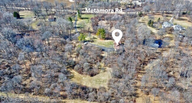 Building Photo - 5307 Metamora Rd