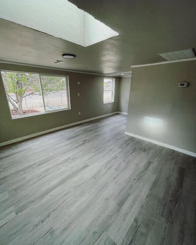 Building Photo - 2045 W 12th St