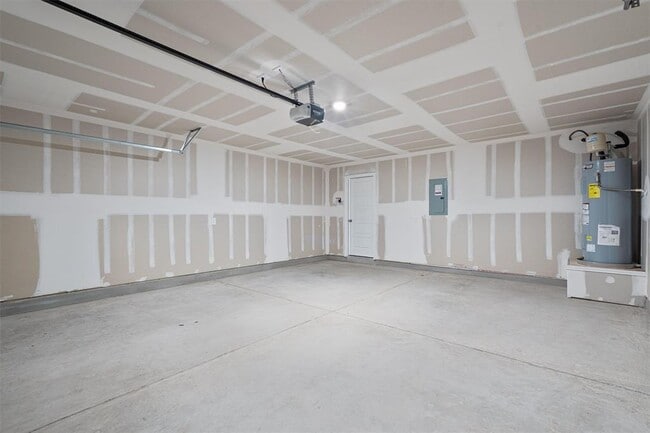 Building Photo - 812 Heartseed Ave