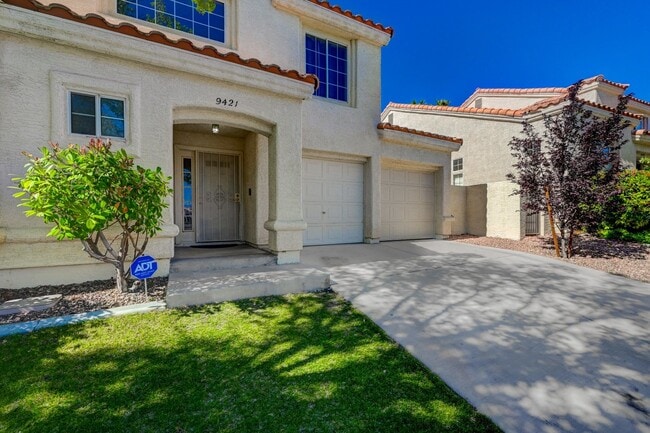 Building Photo - One-of-A-Kind 2 Story, 3 Bedroom with 3 Full Baths Home in the Heart of Summerlin!