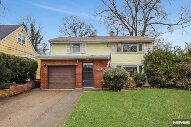 Building Photo - 95 Grove St