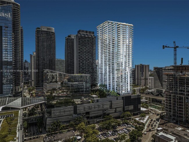 Building Photo - 88 SW 7th St