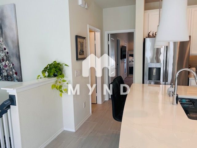 Building Photo - 10965 Cannes Memorial Dr