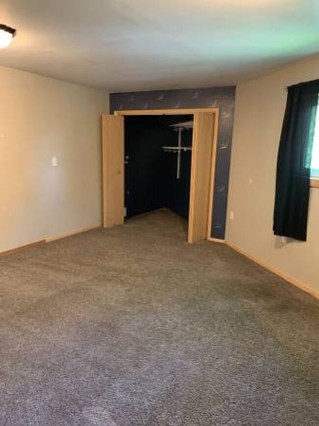 Building Photo - Charming 3-Bedroom Cloquet Home with Spacious Lot, Garage & Prime Location Near Parks and Golf