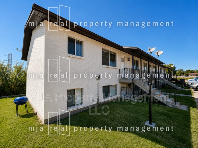Building Photo - 1428 W 300 N