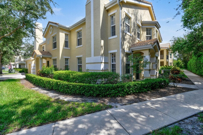 Building Photo - 148 SW Peacock Blvd