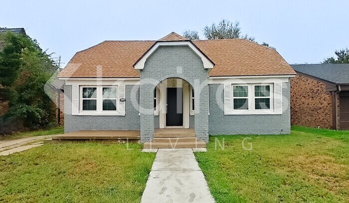 Primary Photo - 2039 S Ong St