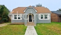 Building Photo - 2039 S Ong St