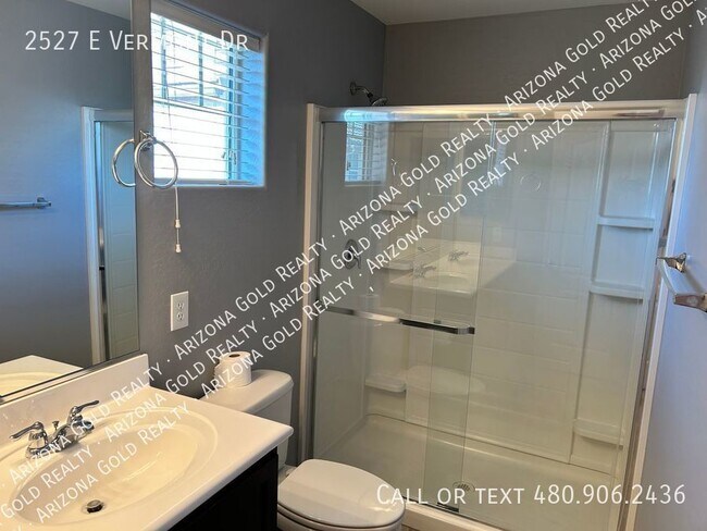 Building Photo - Cove at Vincenz