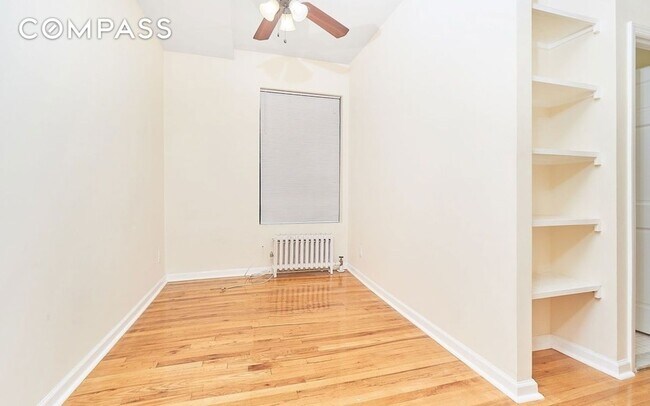 Building Photo - 270 E 78th St
