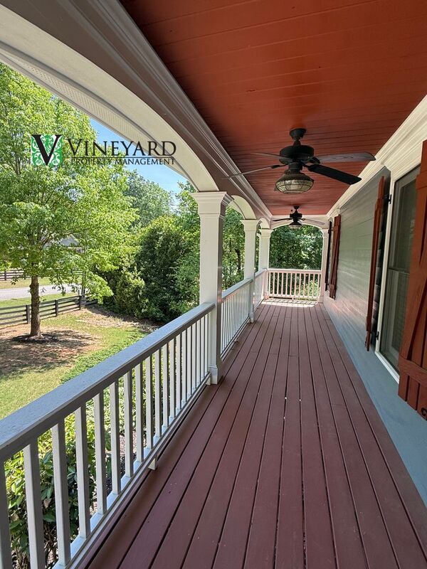 Building Photo - 102 Oak Ridge Trail