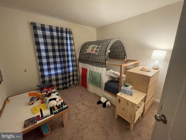 Building Photo - 7563 Crowley St