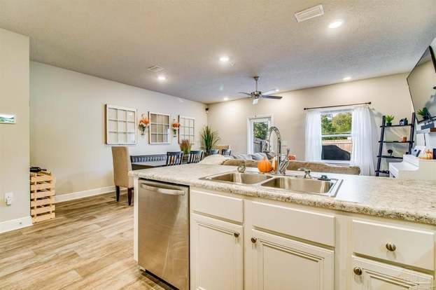Building Photo - 6077 Royal Port Ct