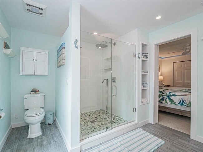 Building Photo - 912 Jasmine Ln