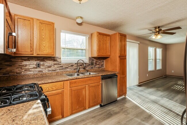 Building Photo - 5449 Longworth Dr