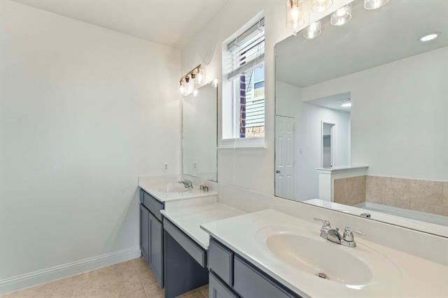 Building Photo - 4424 Overbrook Dr