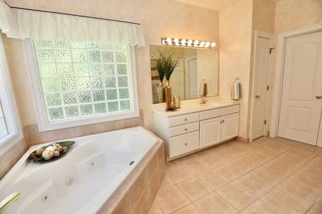 Building Photo - 4-Bedroom Church Point Home Available 08-07-26! Attached Garage - Downstairs Primary Suite - Pet-...