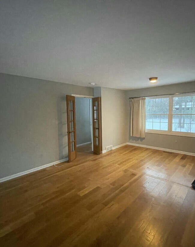 Building Photo - 1433 Catalina Dr