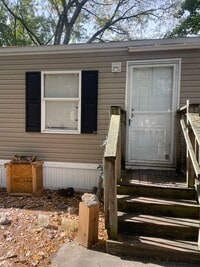 Building Photo - 9930 Geraldine St