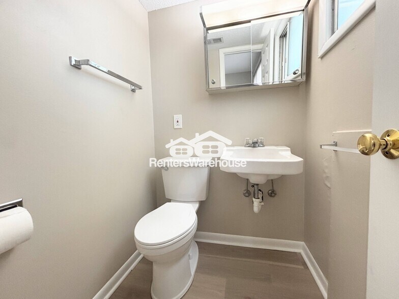 Building Photo - 4211 65th St