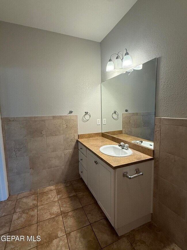 Building Photo - 218 Easter Way